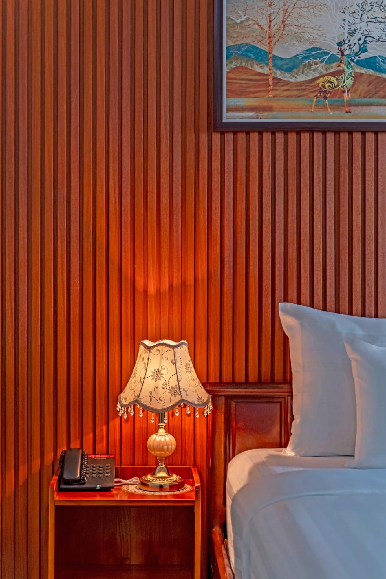 Venus Hotel Ho Chi Minh City Bagian luar foto